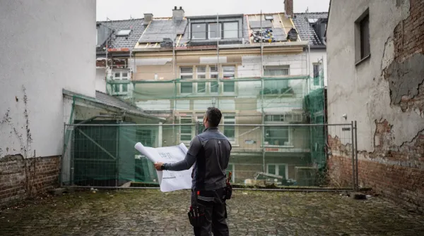 WEG-Verwaltung und energetische Sanierung in Köln: Pflichten, Fristen und Fördermittel